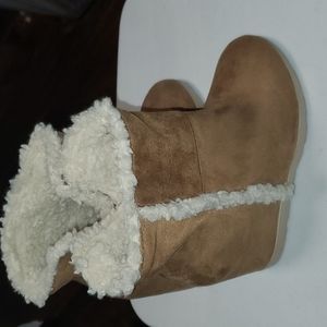 Shoedazzle wedge boots